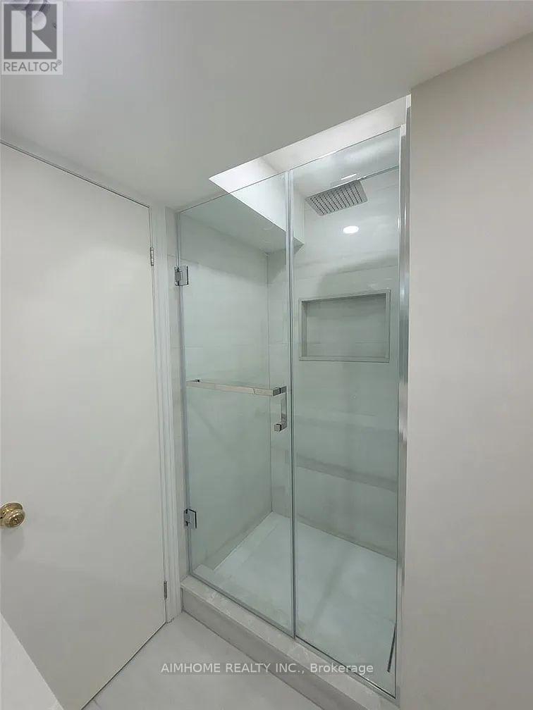 (Lower) - 39 Candlebrook Crescent, Toronto, Ontario  M1W 4B3 - Photo 4 - E12933866