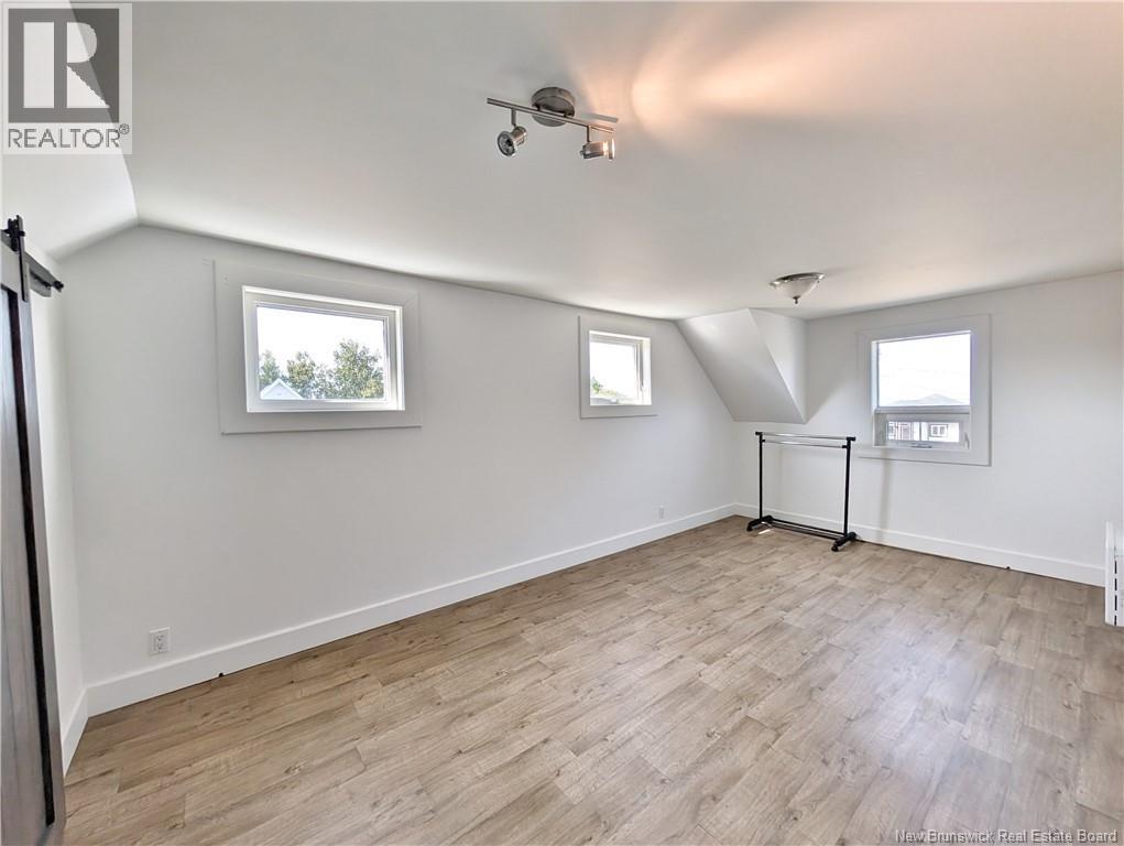 294 Bd St Pierre E, Caraquet, New Brunswick  E1W 1B5 - Photo 11 - NB136003