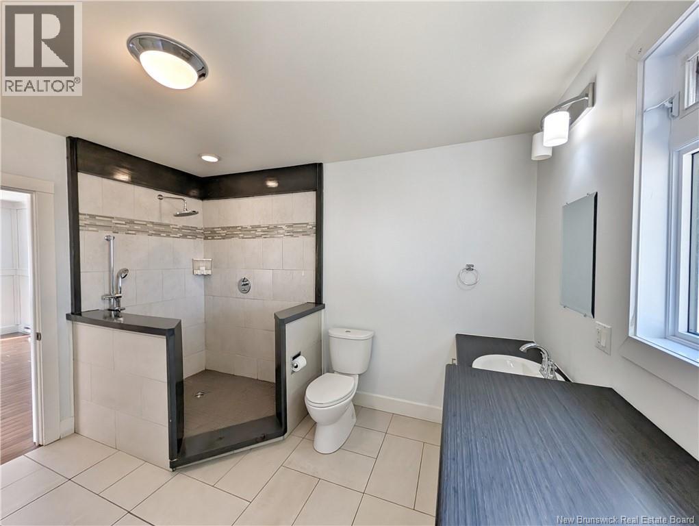 294 Bd St Pierre E, Caraquet, New Brunswick  E1W 1B5 - Photo 8 - NB136003