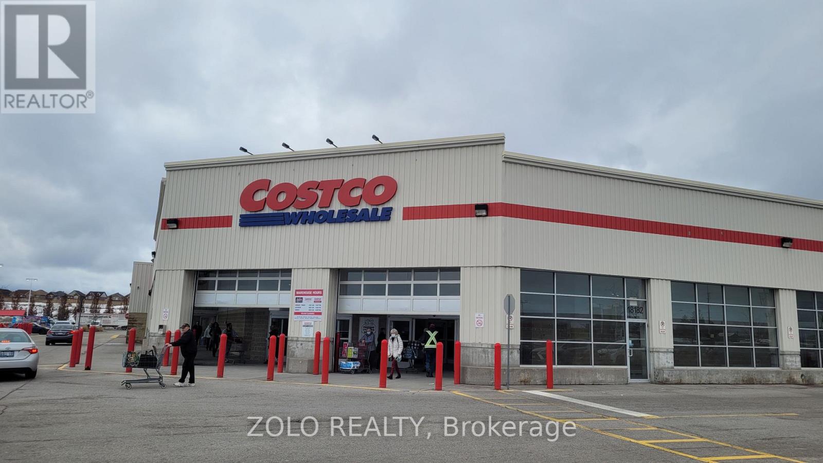 17 Lytham Green Circle, Newmarket, Ontario L3Y 0H4 - Photo 13 - N12933760