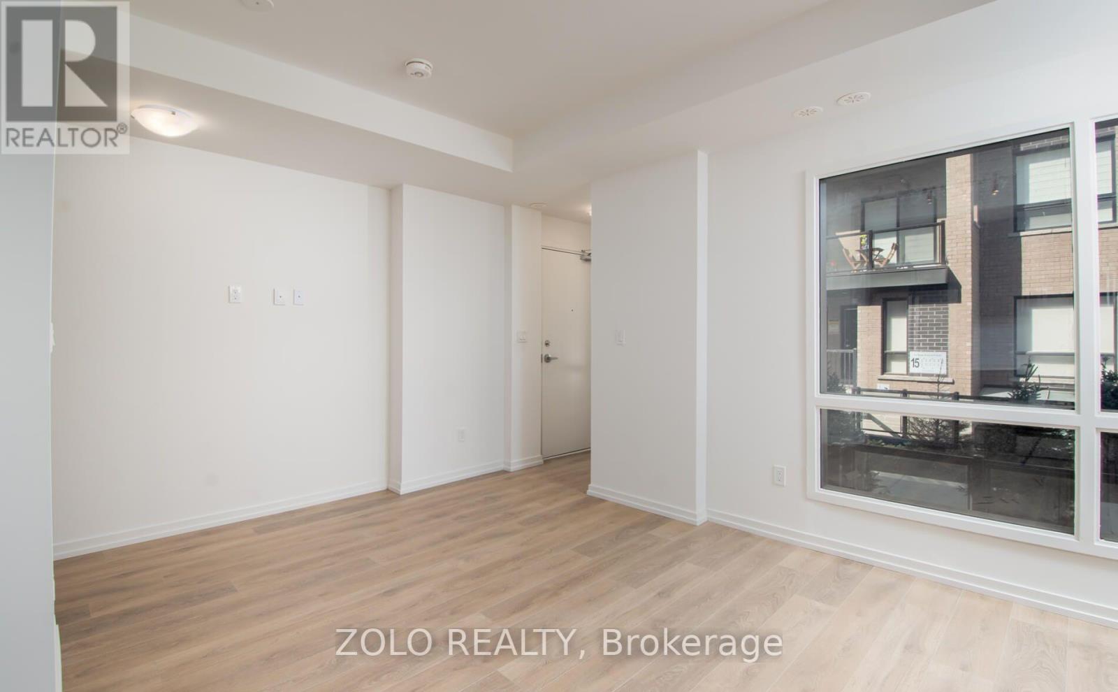 17 Lytham Green Circle, Newmarket, Ontario L3Y 0H4 - Photo 8 - N12933760