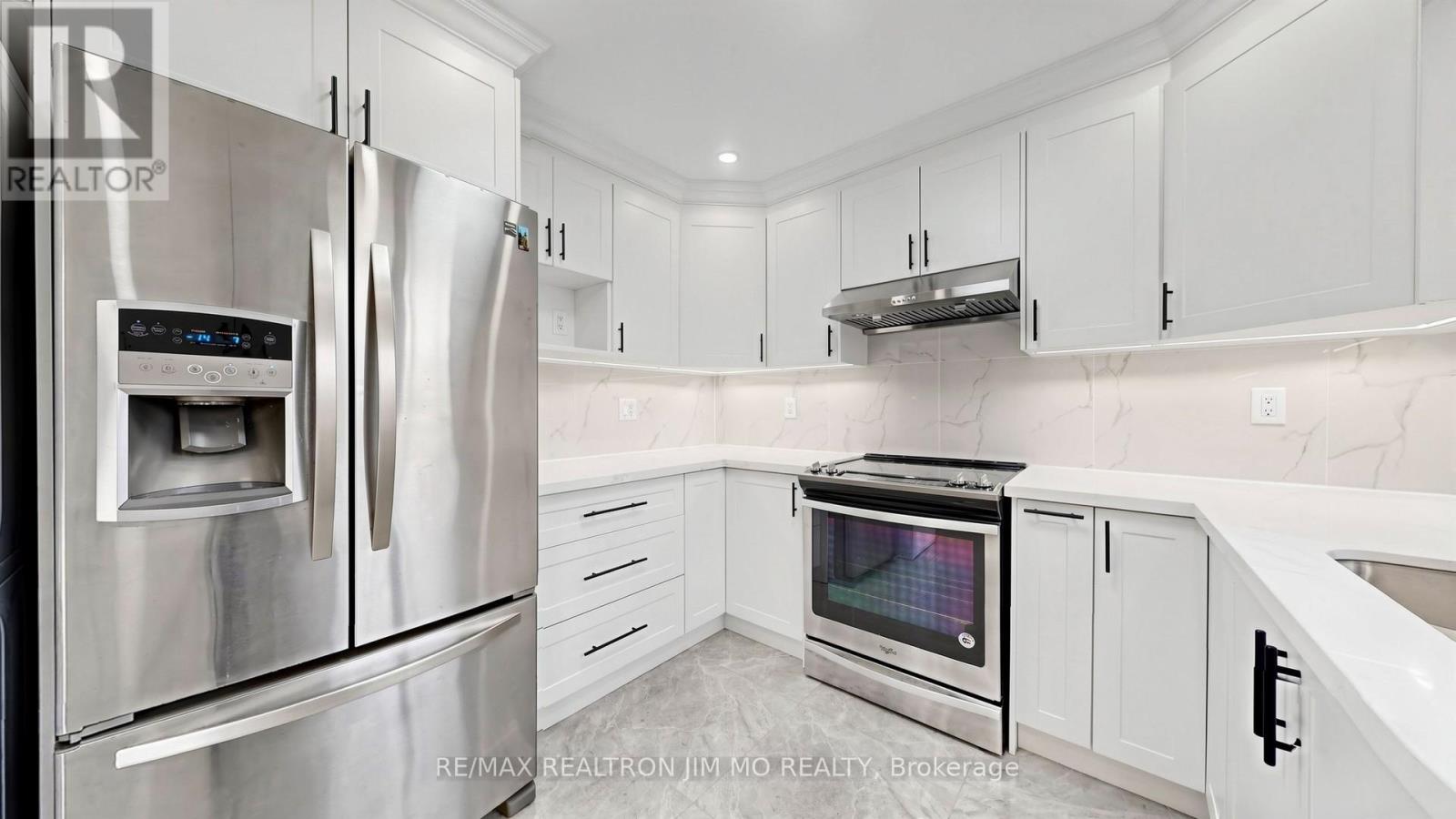 Main & Upper Floor - 29 Liebeck Crescent, Markham, Ontario  L3R 1Y4 - Photo 17 - N12933790