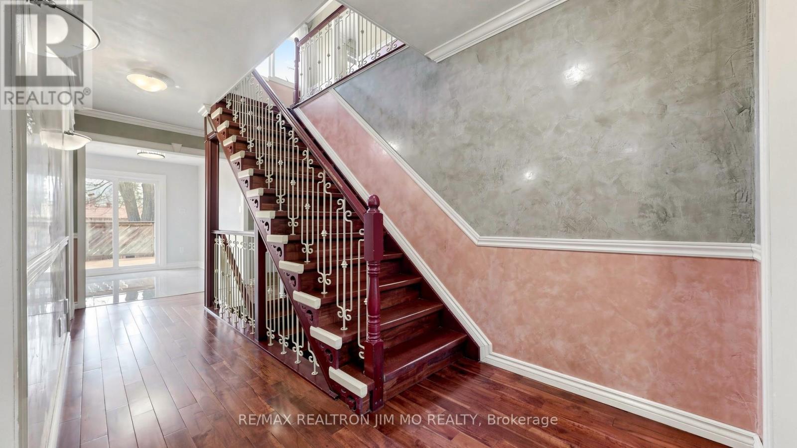 Main & Upper Floor - 29 Liebeck Crescent, Markham, Ontario  L3R 1Y4 - Photo 25 - N12933790