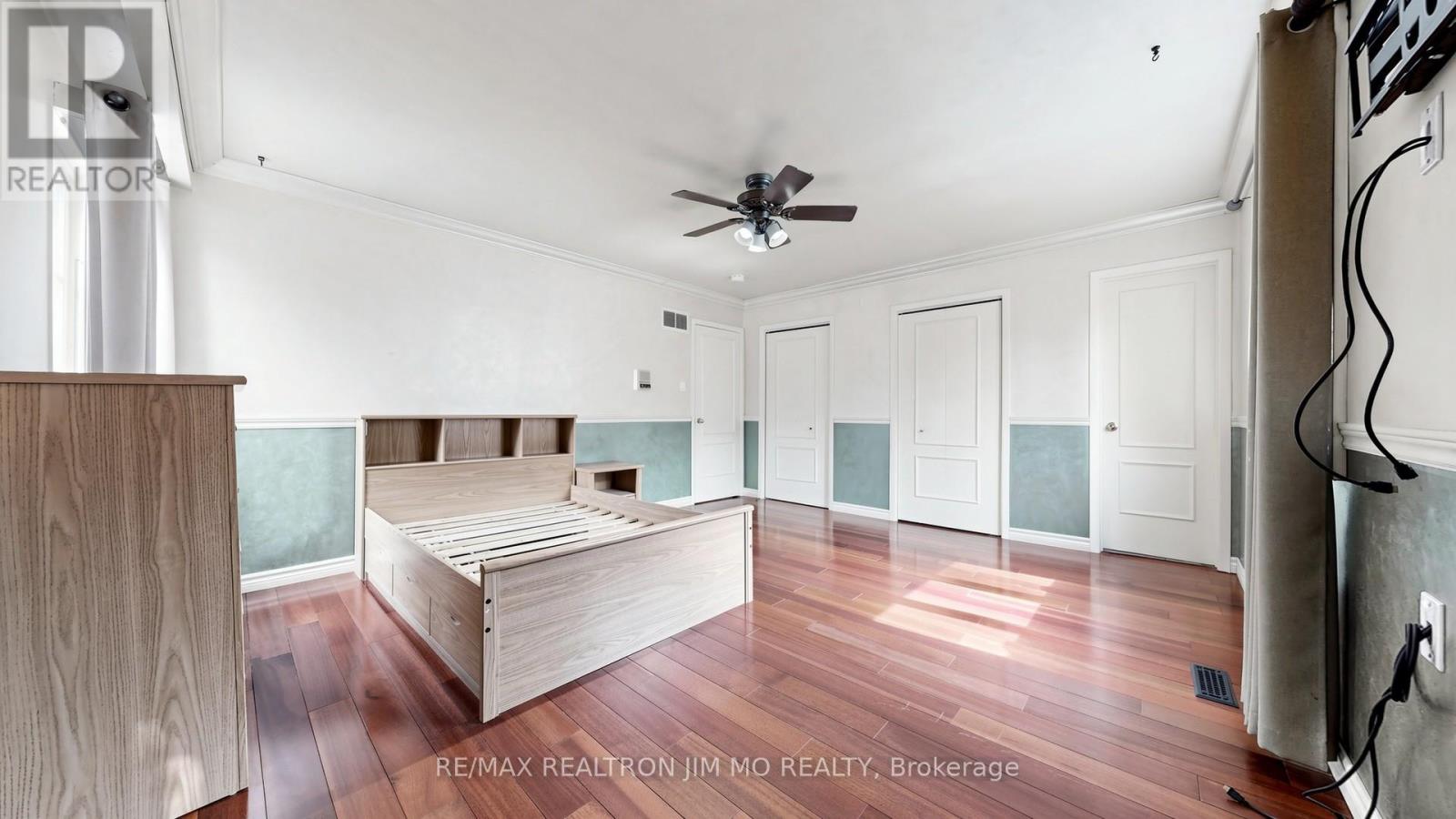 Main & Upper Floor - 29 Liebeck Crescent, Markham, Ontario  L3R 1Y4 - Photo 30 - N12933790