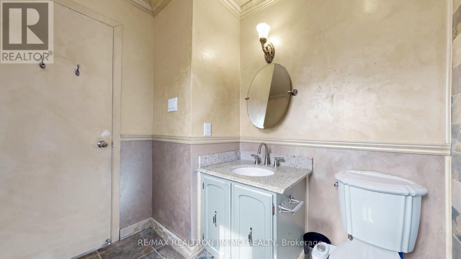 Main & Upper Floor - 29 Liebeck Crescent, Markham, Ontario  L3R 1Y4 - Photo 32 - N12933790