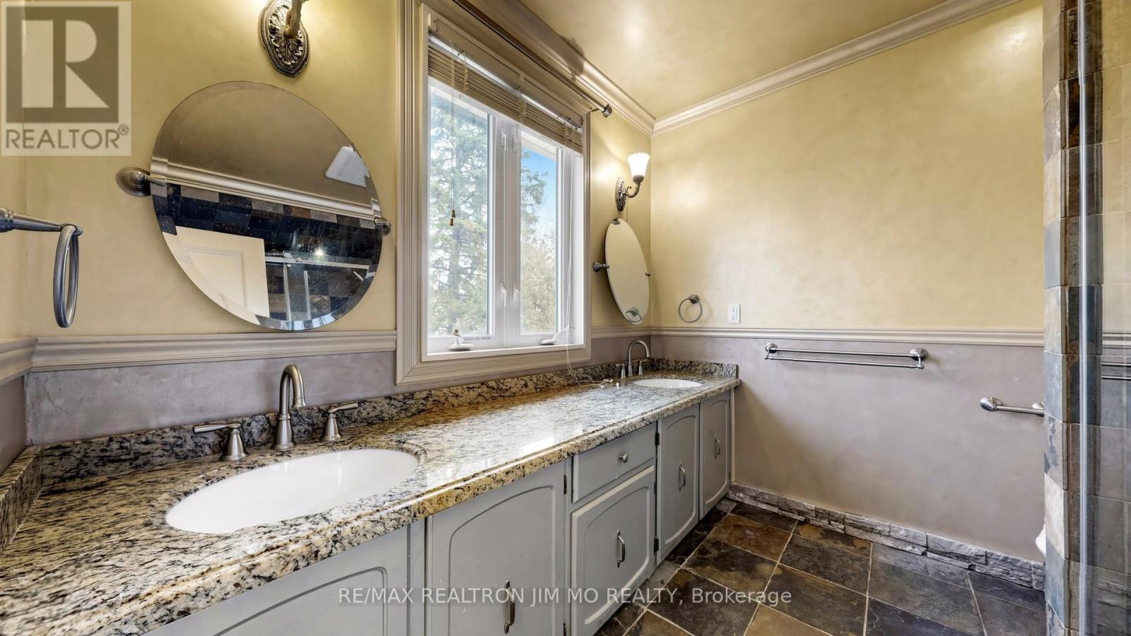 Main & Upper Floor - 29 Liebeck Crescent, Markham, Ontario  L3R 1Y4 - Photo 40 - N12933790