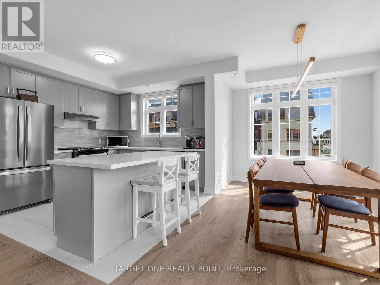 2 William Shearn Crescent, Markham, Ontario  L6C 3J3 - Photo 13 - N12933796