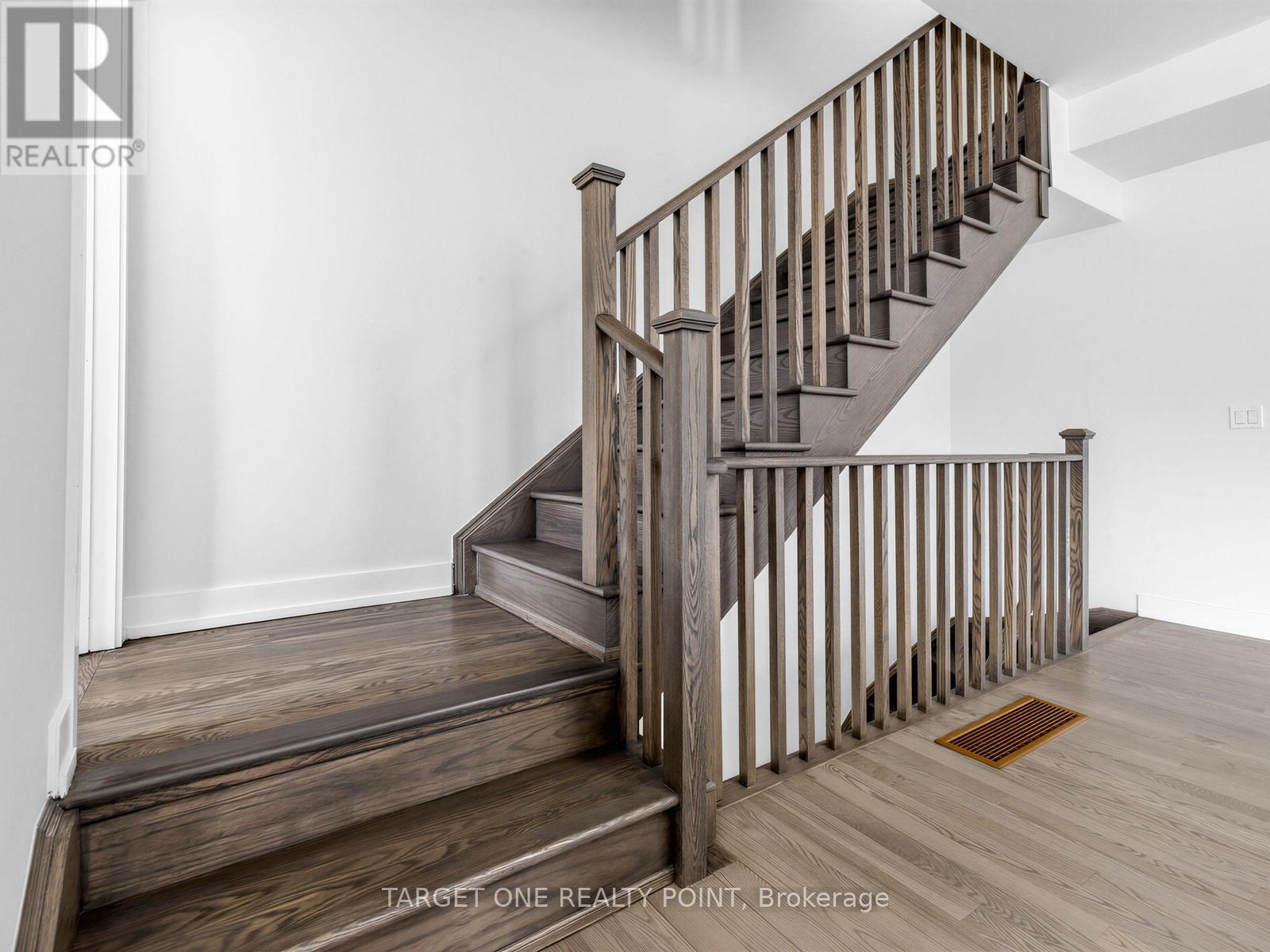 2 William Shearn Crescent, Markham, Ontario  L6C 3J3 - Photo 20 - N12933796