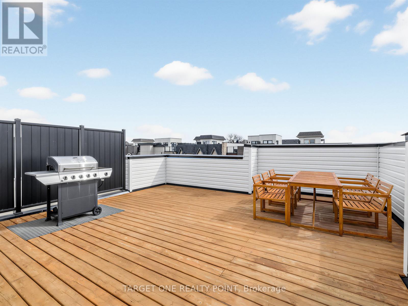 2 William Shearn Crescent, Markham, Ontario  L6C 3J3 - Photo 32 - N12933796