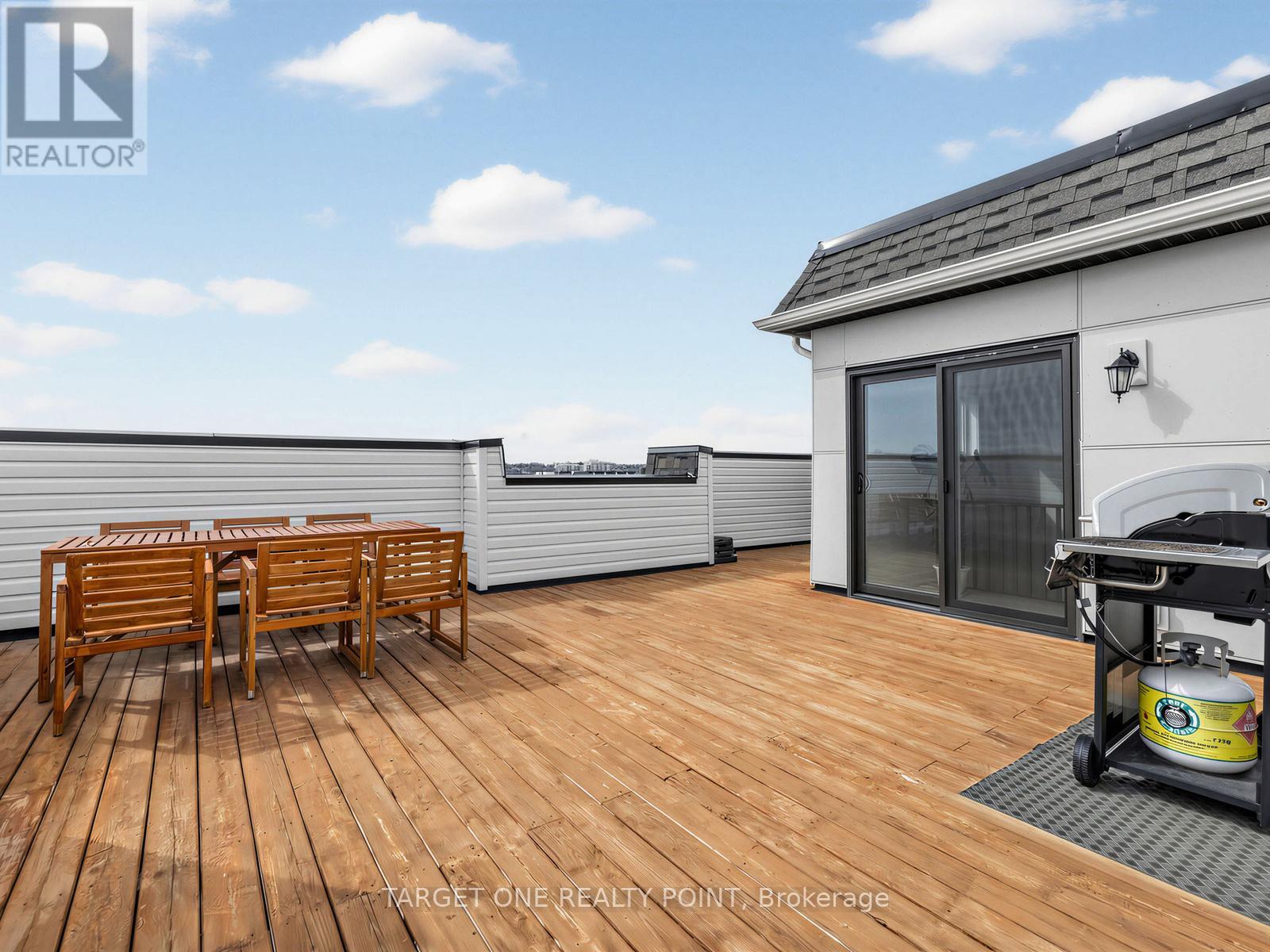 2 William Shearn Crescent, Markham, Ontario  L6C 3J3 - Photo 34 - N12933796