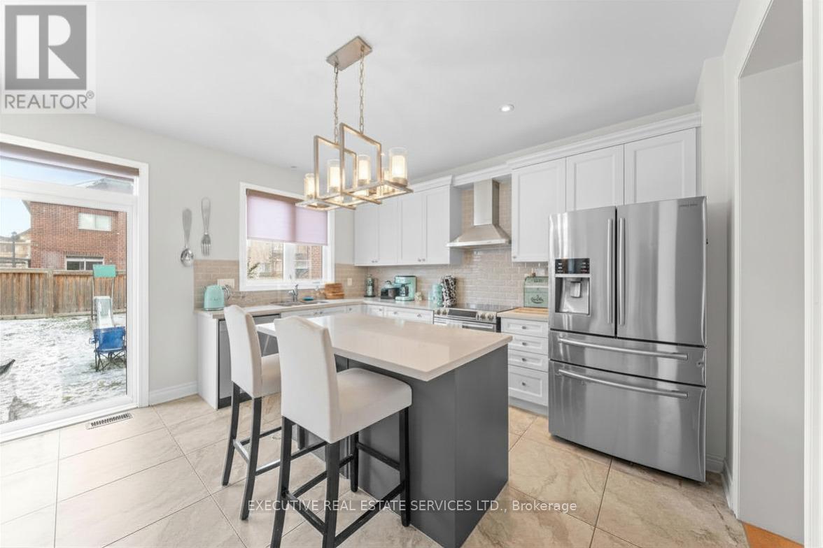 112 Turner Drive, New Tecumseth (Tottenham), Ontario  L0G 1W0 - Photo 9 - N12933838