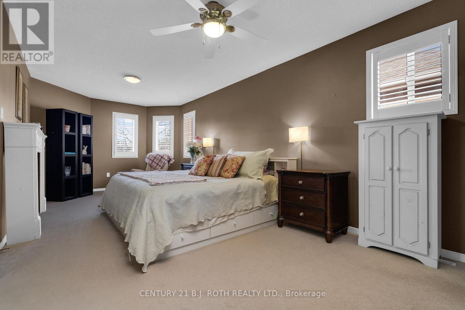 136 Loon Avenue, Barrie (Painswick South), Ontario  L4N 8X2 - Photo 24 - S12933828