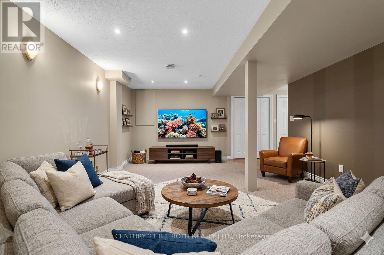 136 Loon Avenue, Barrie (Painswick South), Ontario  L4N 8X2 - Photo 33 - S12933828