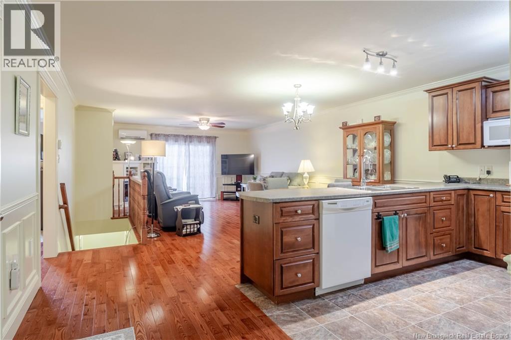 47 Ridgeline Crescent, Fredericton, New Brunswick  E3C 0E9 - Photo 4 - NB134934