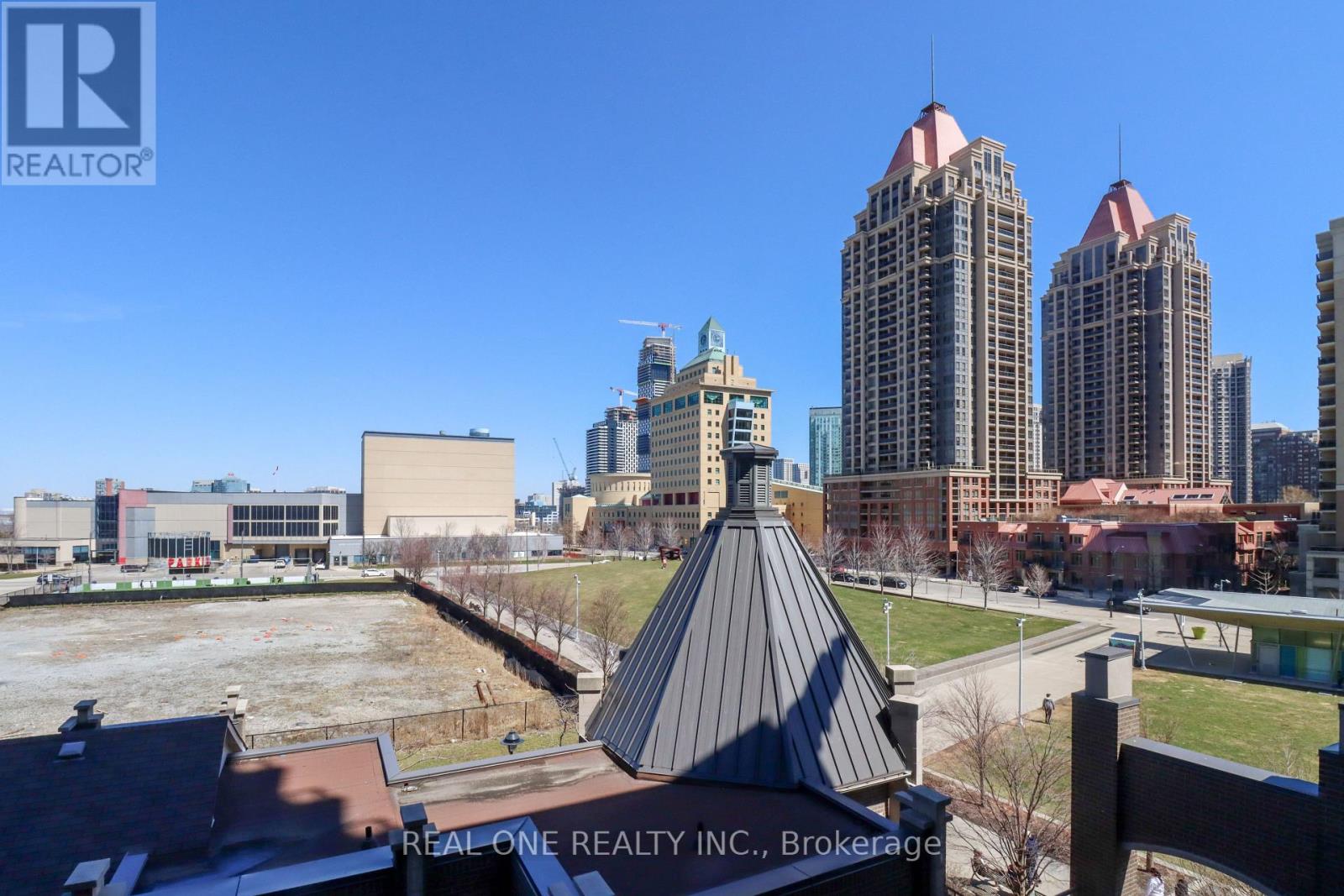 412 - 388 Prince Of Wales Drive, Mississauga (City Centre), Ontario  L5B 0A1 - Photo 19 - W12933770