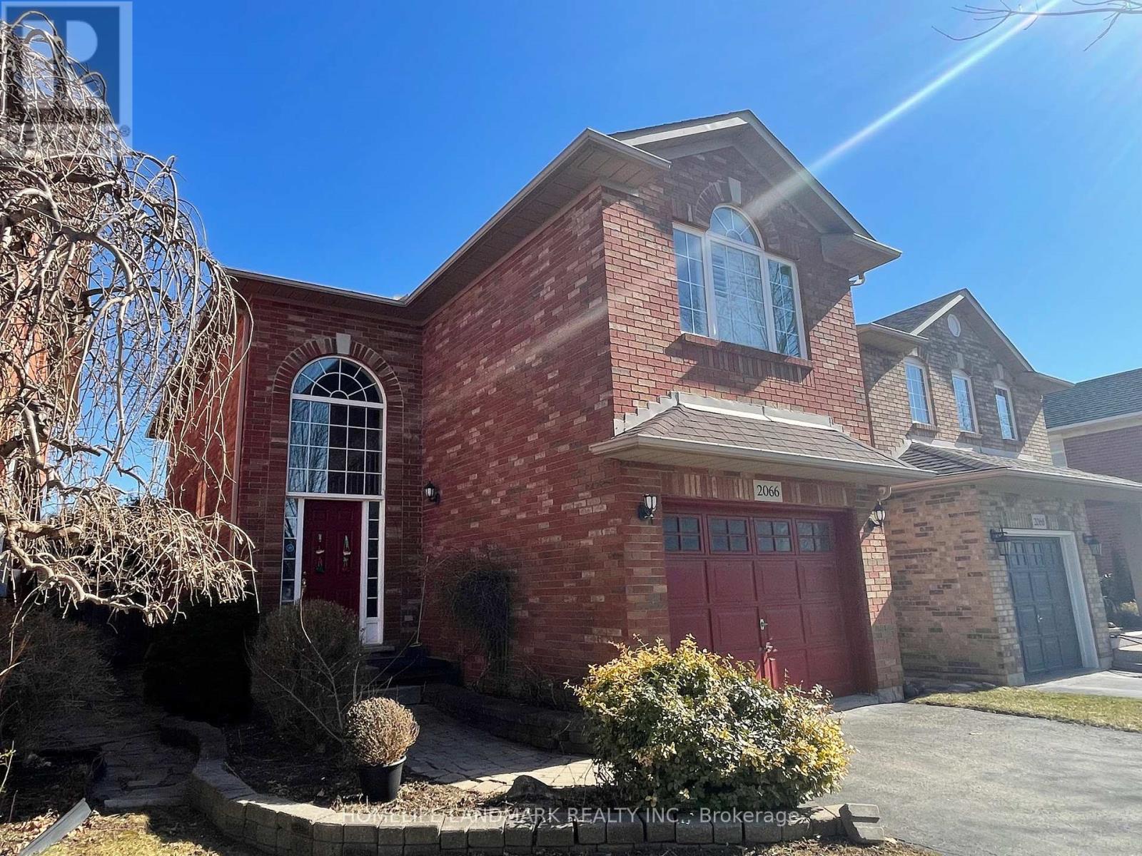 2066 Shady Glen Road, Oakville (Wm Westmount), Ontario  L6M 3P1 - Photo 2 - W12933772