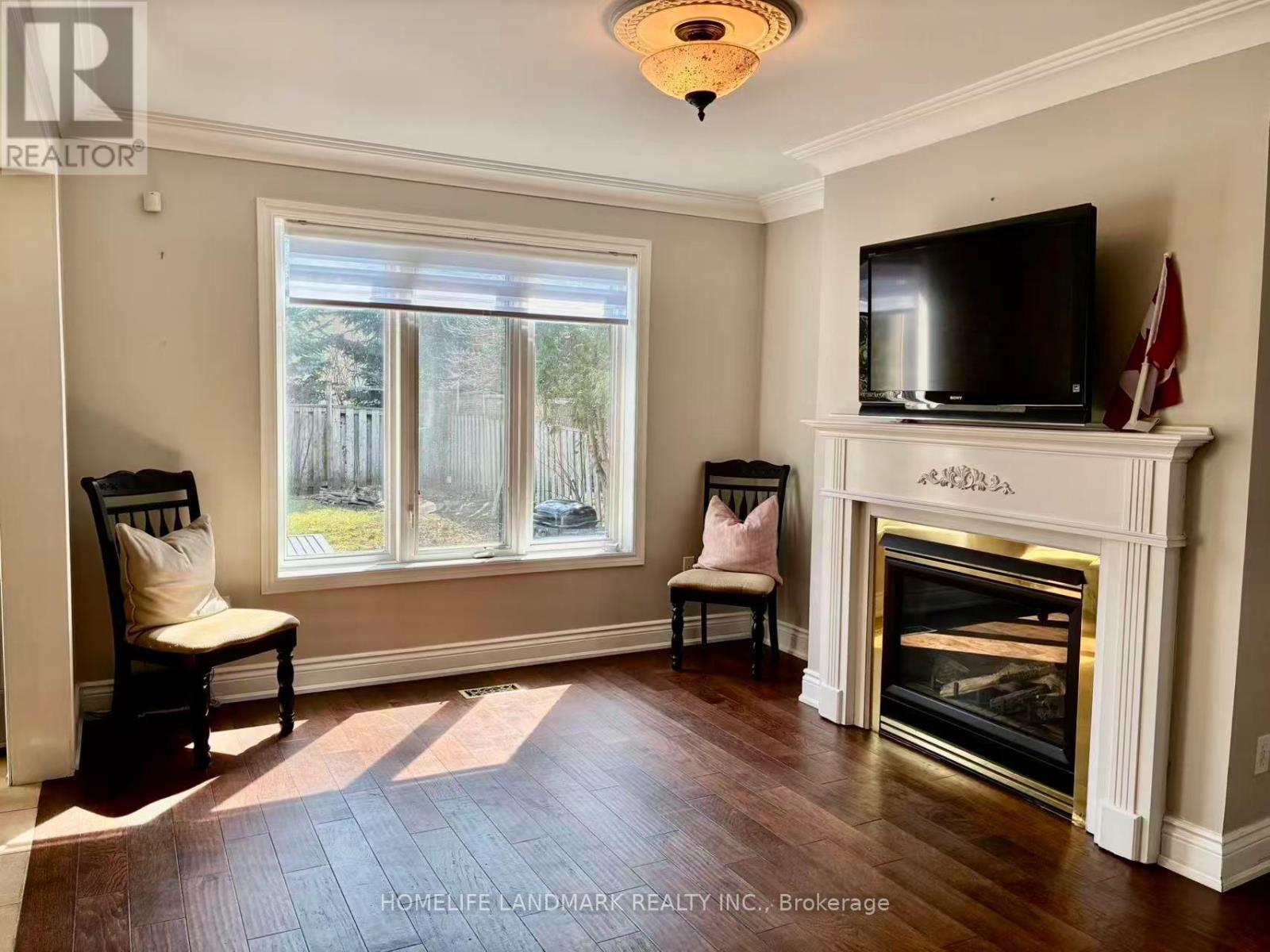 2066 Shady Glen Road, Oakville (Wm Westmount), Ontario  L6M 3P1 - Photo 6 - W12933772