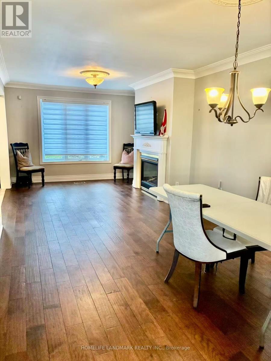 2066 Shady Glen Road, Oakville (Wm Westmount), Ontario  L6M 3P1 - Photo 7 - W12933772