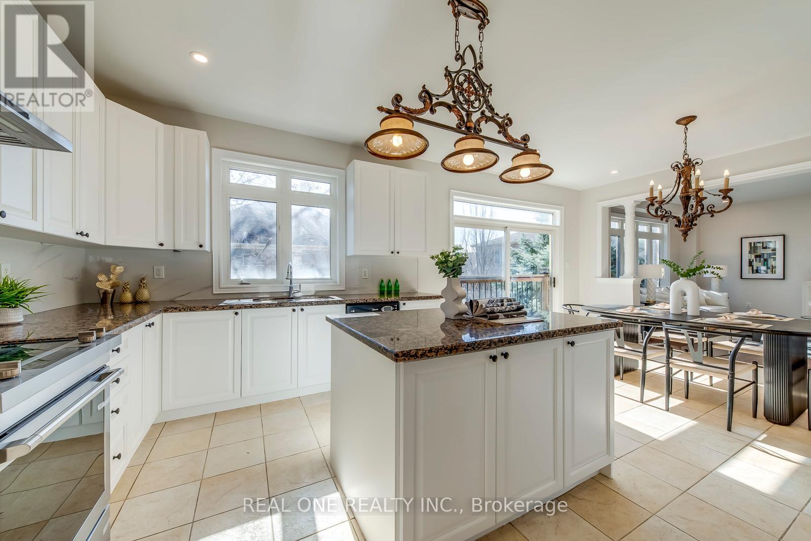 1426 Redwing Court, Oakville, Ontario  L6M 5E6 - Photo 15 - W12933832