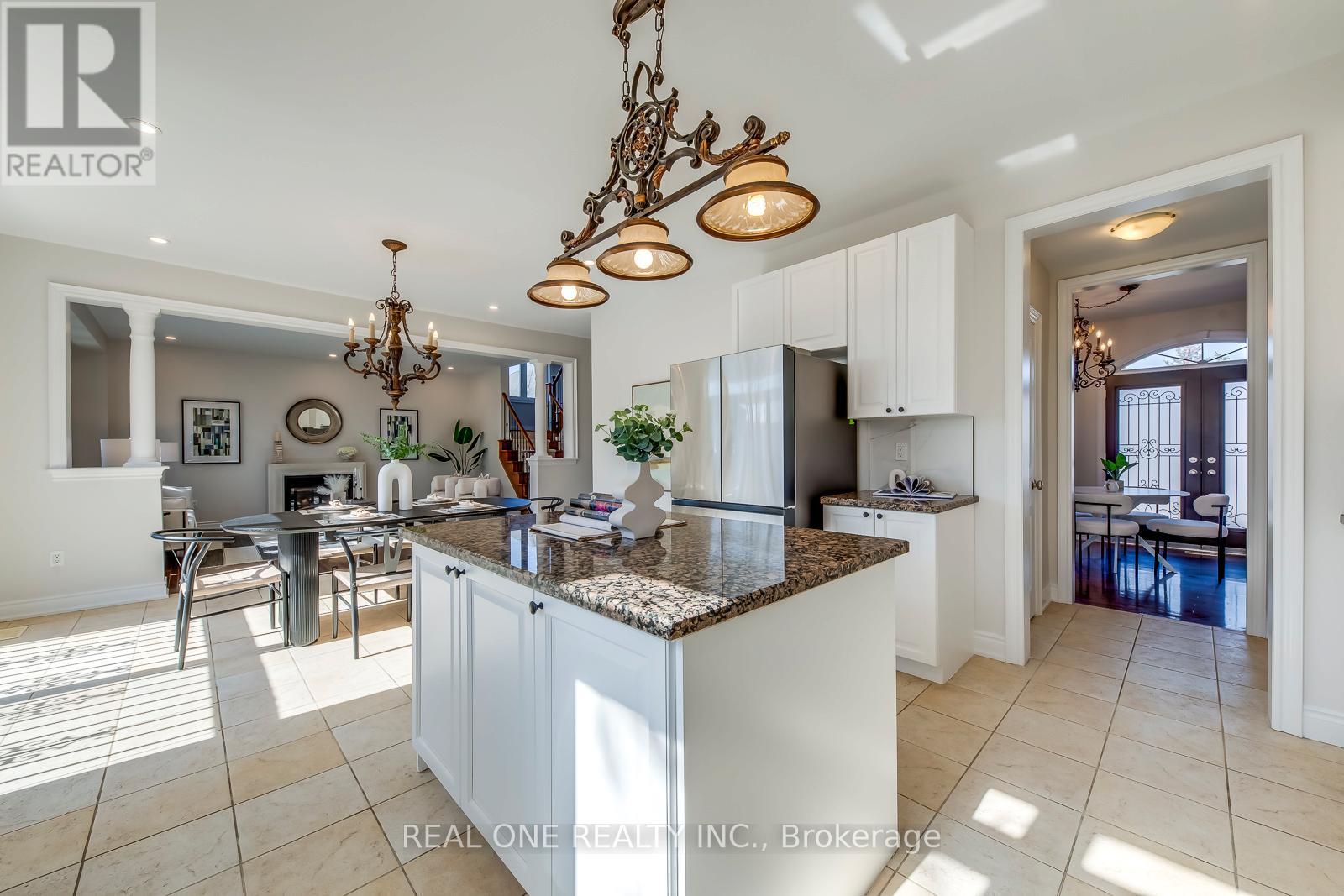 1426 Redwing Court, Oakville, Ontario  L6M 5E6 - Photo 16 - W12933832