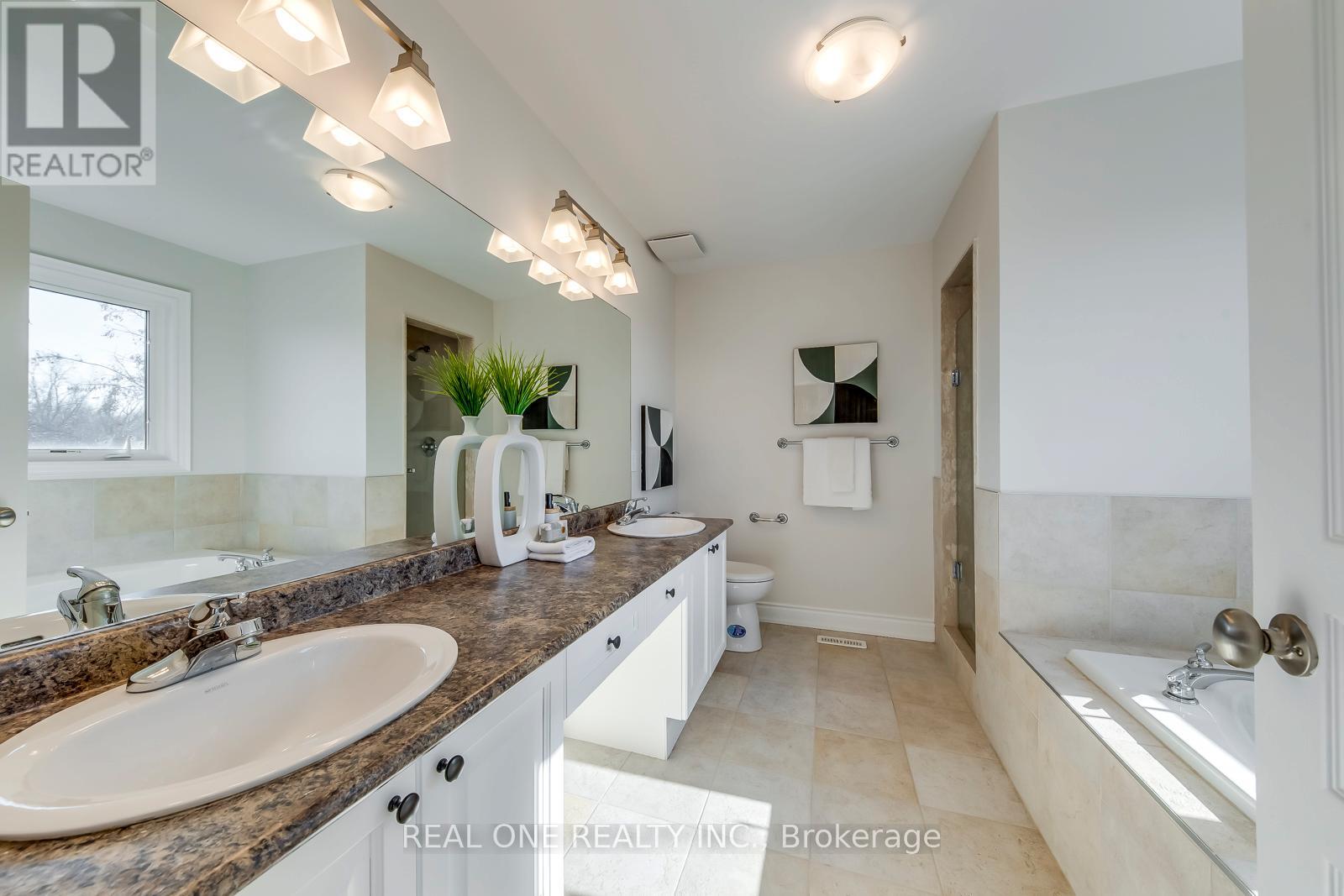 1426 Redwing Court, Oakville, Ontario  L6M 5E6 - Photo 32 - W12933832