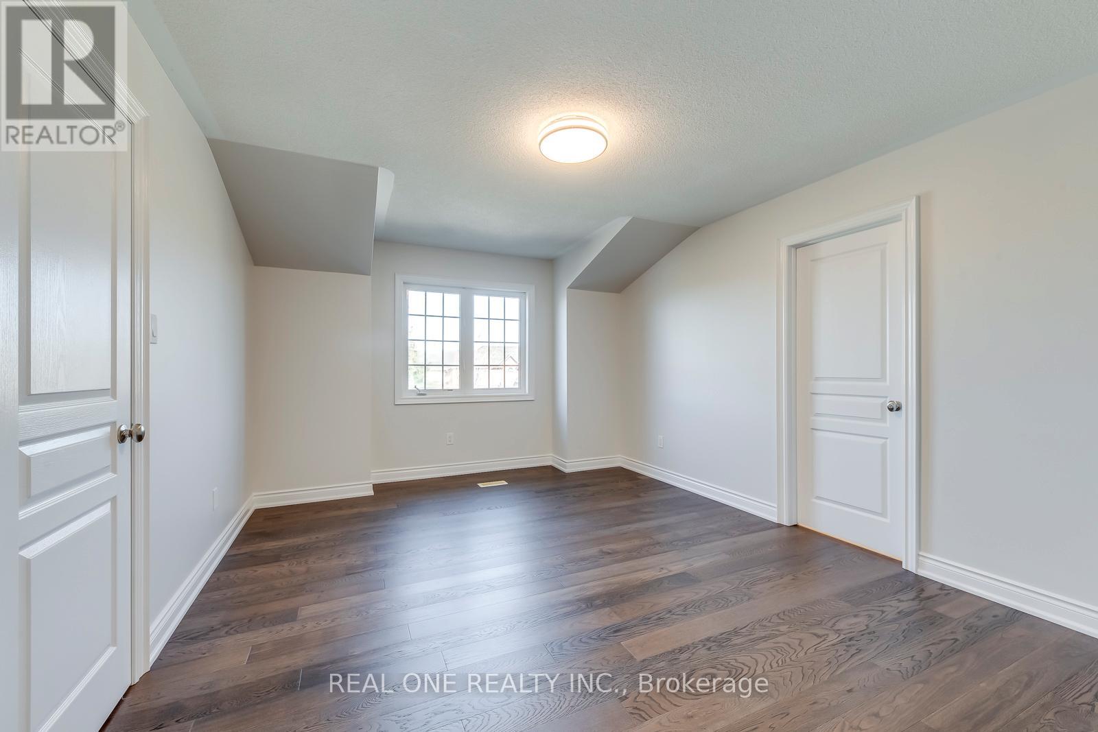 1426 Redwing Court, Oakville, Ontario  L6M 5E6 - Photo 37 - W12933832