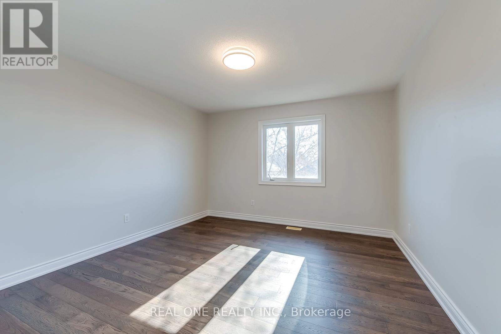 1426 Redwing Court, Oakville, Ontario  L6M 5E6 - Photo 41 - W12933832