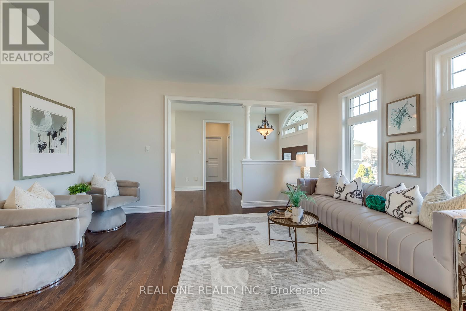 1426 Redwing Court, Oakville, Ontario  L6M 5E6 - Photo 6 - W12933832