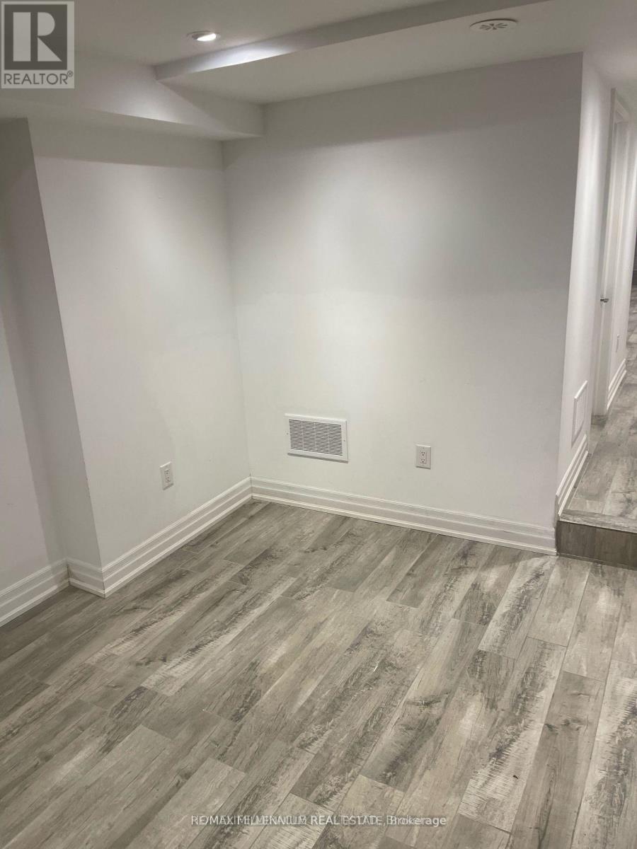 267 Symington (Bsmt) Avenue, Toronto (Dovercourt-Wallace Emerson-Junction), Ontario  M6P 3W7 - Photo 6 - W12933844