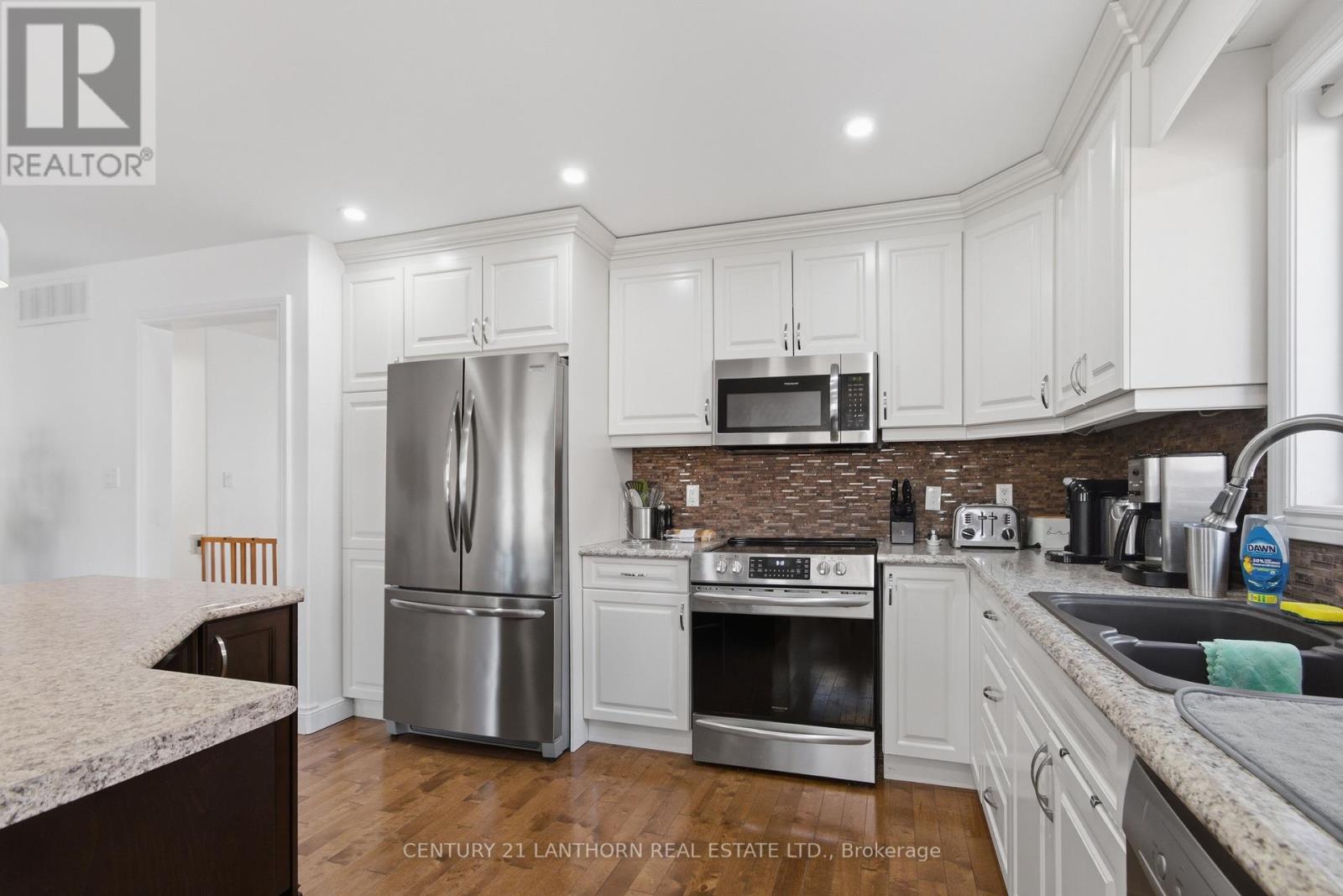 28 Hickory Grove, Belleville, Ontario  K8N 5Y1 - Photo 10 - X12933908