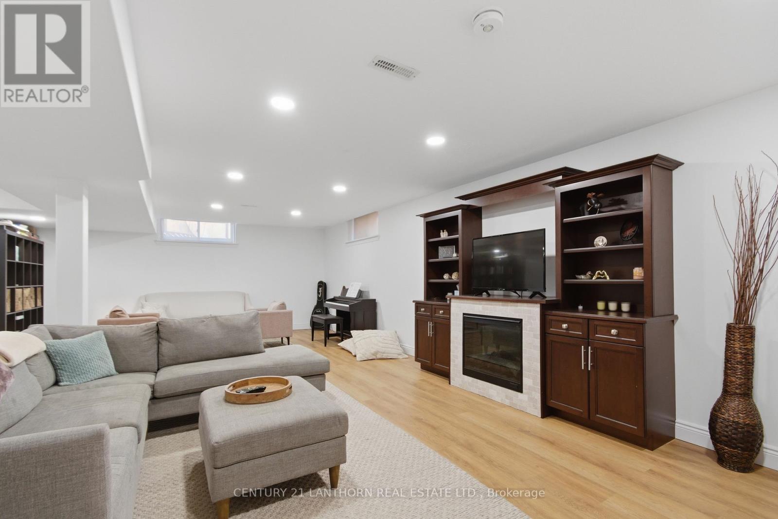 28 Hickory Grove, Belleville, Ontario  K8N 5Y1 - Photo 22 - X12933908