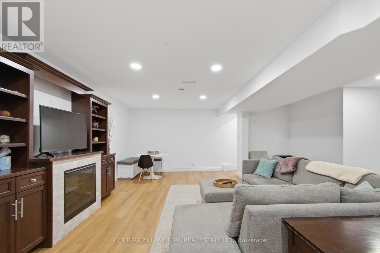 28 Hickory Grove, Belleville, Ontario  K8N 5Y1 - Photo 24 - X12933908