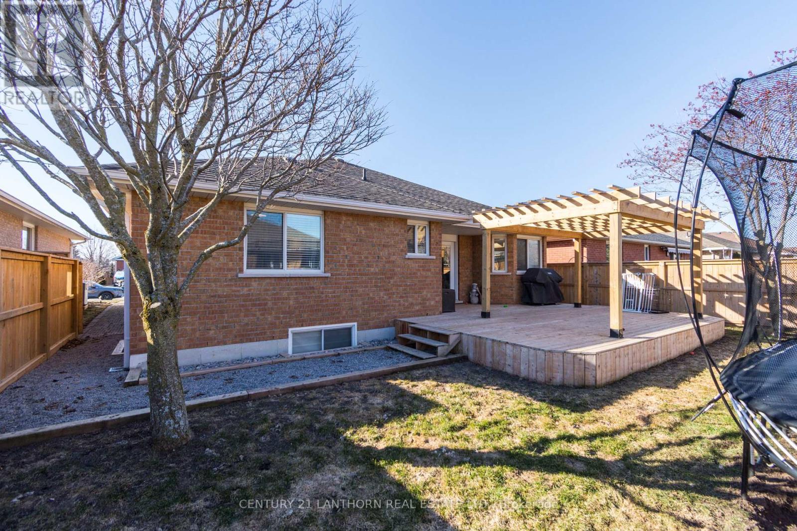 28 Hickory Grove, Belleville, Ontario  K8N 5Y1 - Photo 30 - X12933908