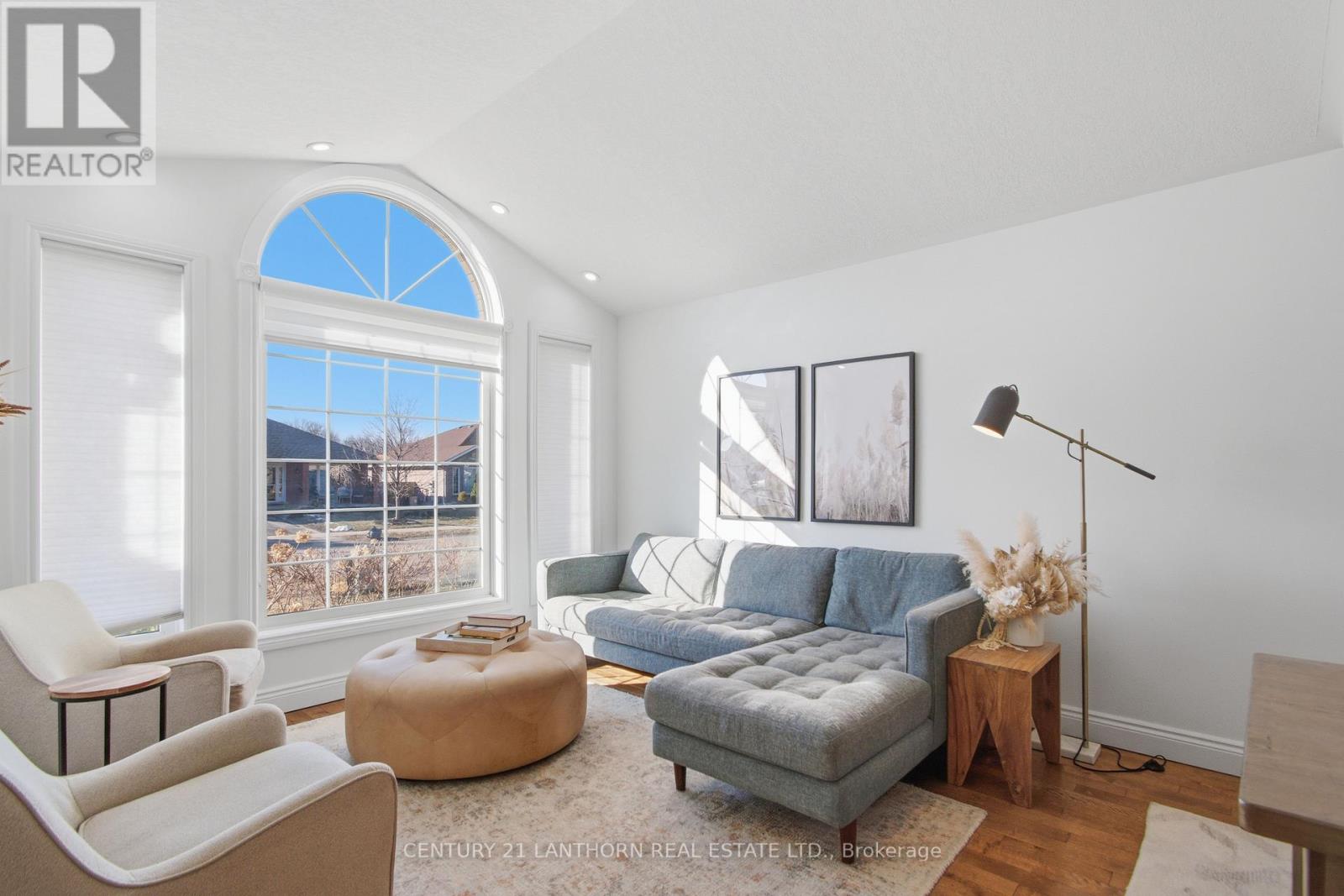 28 Hickory Grove, Belleville, Ontario  K8N 5Y1 - Photo 4 - X12933908