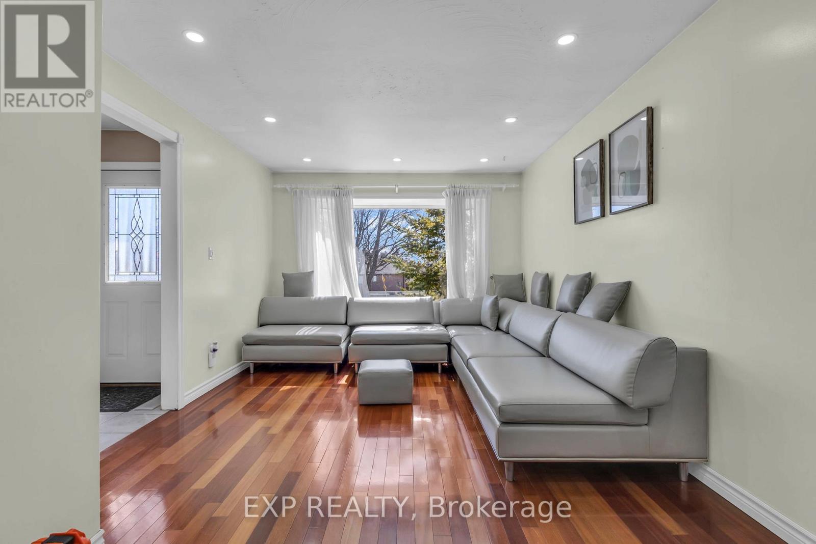 146 Bechtel Drive, Kitchener, Ontario  N2P 1S3 - Photo 3 - X12933786