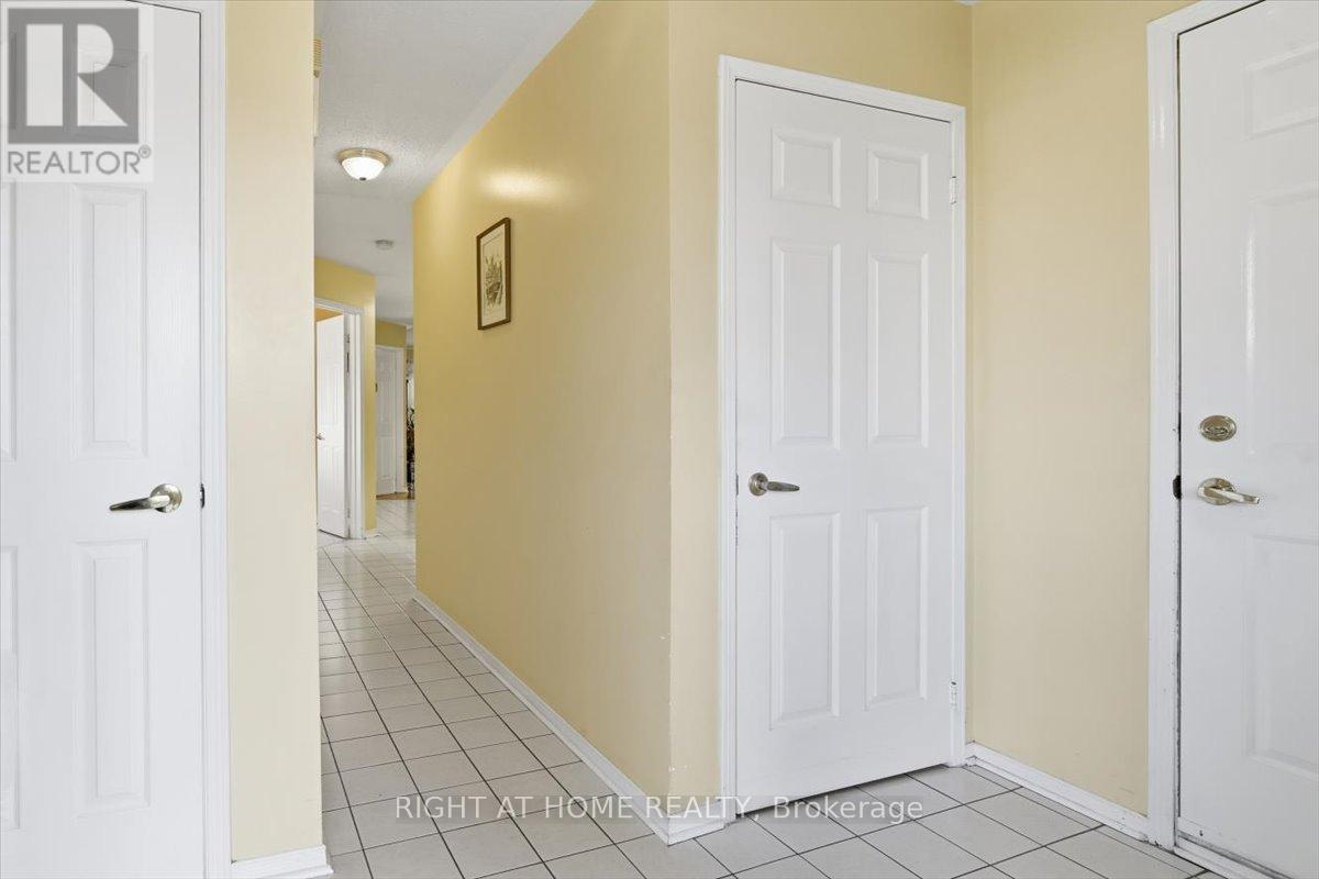 1349 Eagle Crescent, Peterborough, Ontario  K9K 2K7 - Photo 3 - X12933806