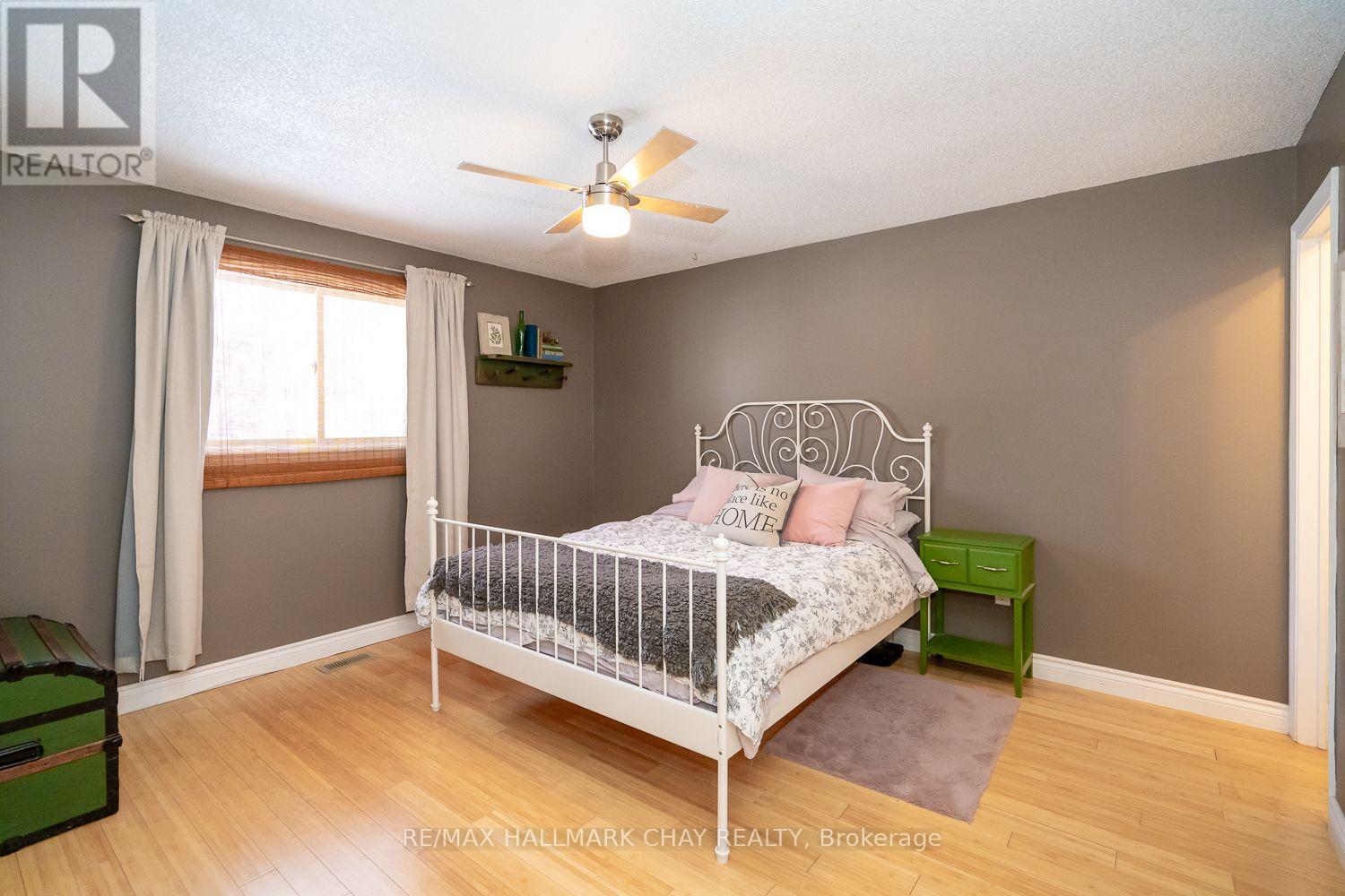 16 Maes Crescent, Mulmur, Ontario  L0N 1M0 - Photo 13 - X12933870