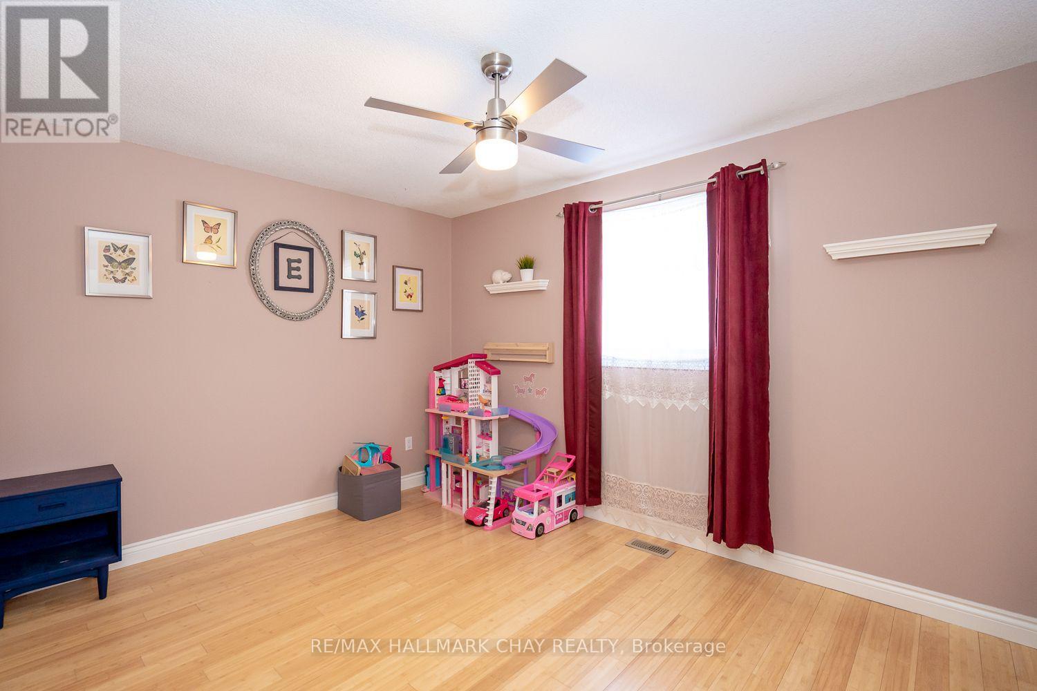 16 Maes Crescent, Mulmur, Ontario  L0N 1M0 - Photo 16 - X12933870