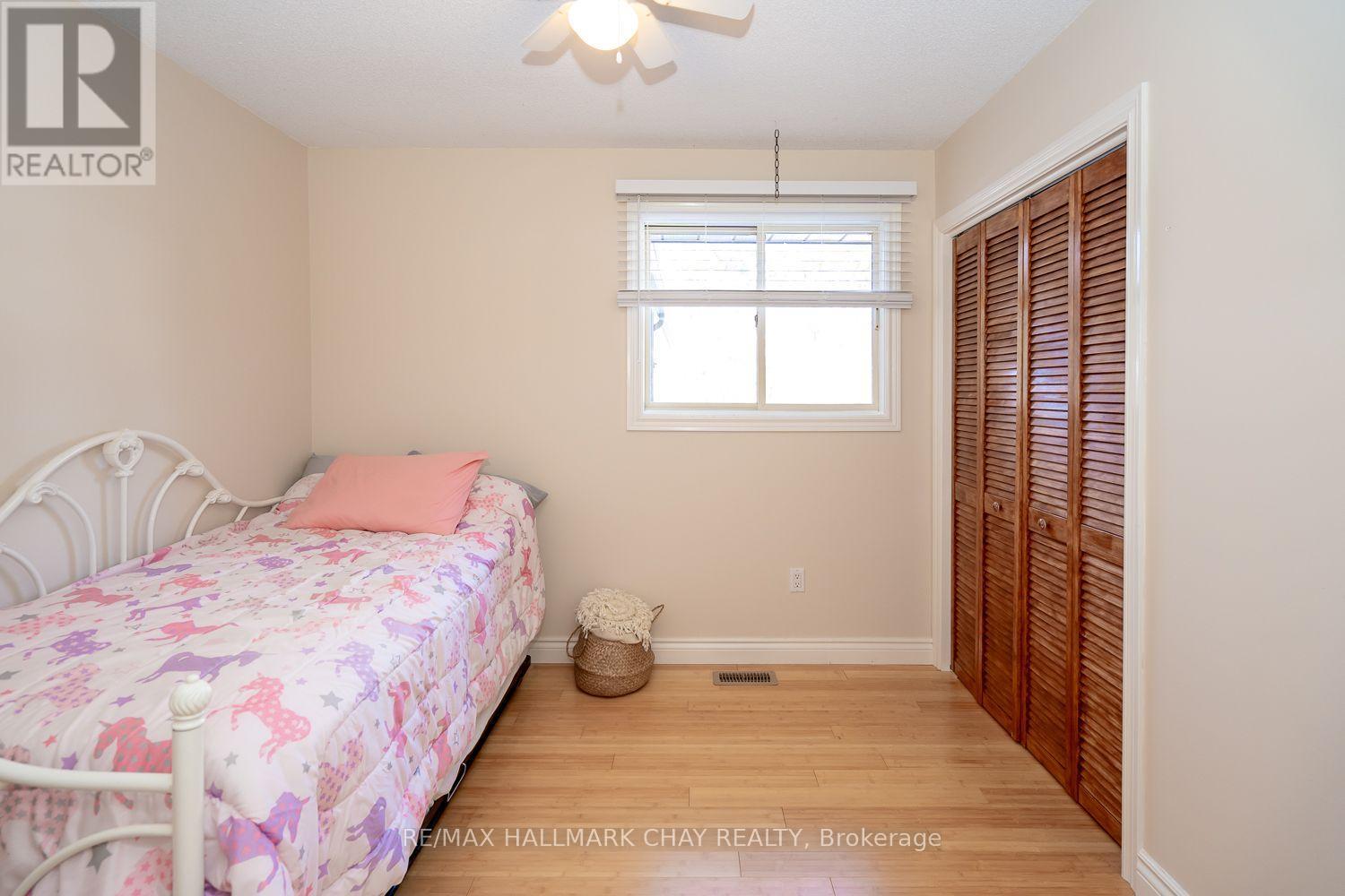 16 Maes Crescent, Mulmur, Ontario  L0N 1M0 - Photo 17 - X12933870