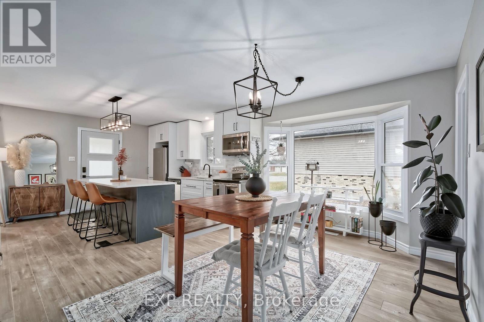 8 Metcalfe Crescent, London South, Ontario  N6E 1H9 - Photo 11 - X12933878