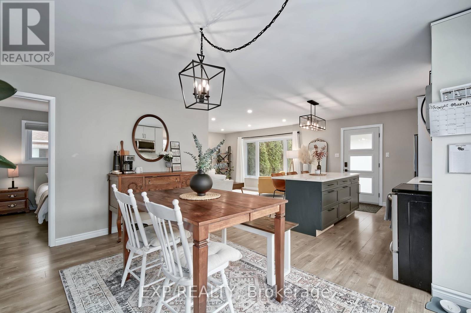 8 Metcalfe Crescent, London South, Ontario  N6E 1H9 - Photo 12 - X12933878