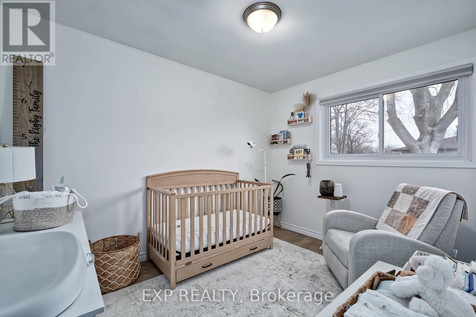 8 Metcalfe Crescent, London South, Ontario  N6E 1H9 - Photo 18 - X12933878