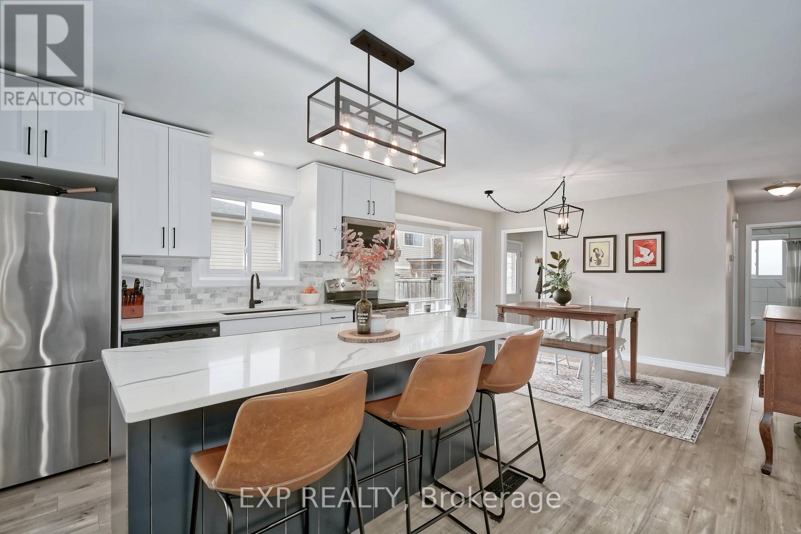 8 Metcalfe Crescent, London South, Ontario  N6E 1H9 - Photo 7 - X12933878