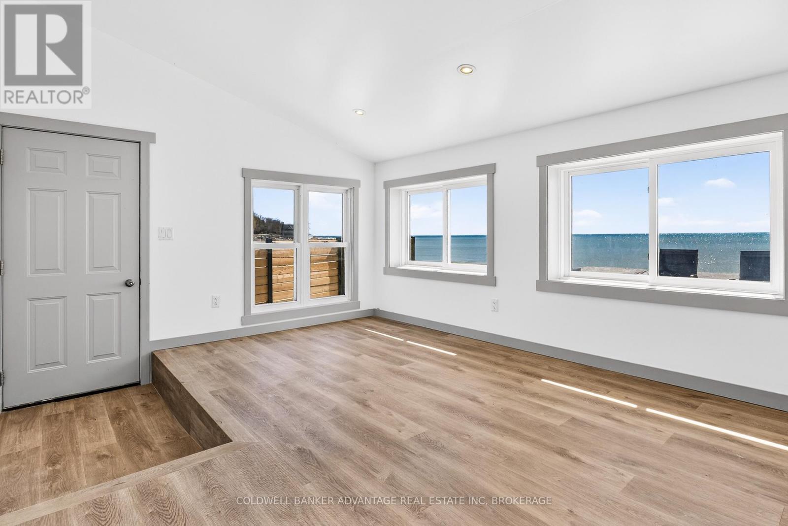 1456 Lakeshore Road, Haldimand, Ontario  N0A 1P0 - Photo 18 - X12933884