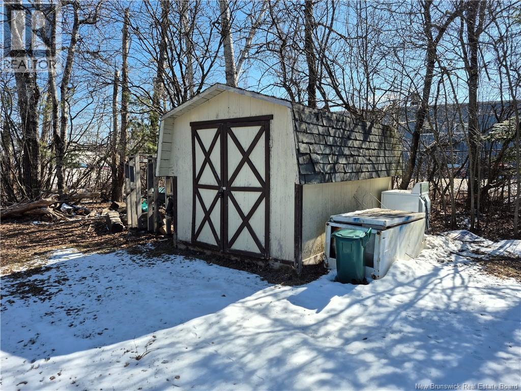 41 Rowan Street, Fredericton, New Brunswick  E3B 8M3 - Photo 3 - NB136030