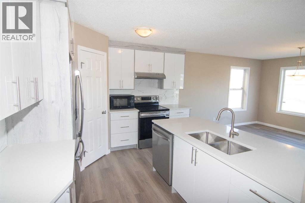 24 Panamount Lane Nw, Calgary, Alberta  T3K 3R7 - Photo 12 - A2287091