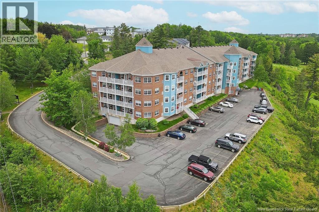 1 Golf Greens Lane Unit# 409, Fredericton, New Brunswick  E3B 9T9 - Photo 2 - NB136037