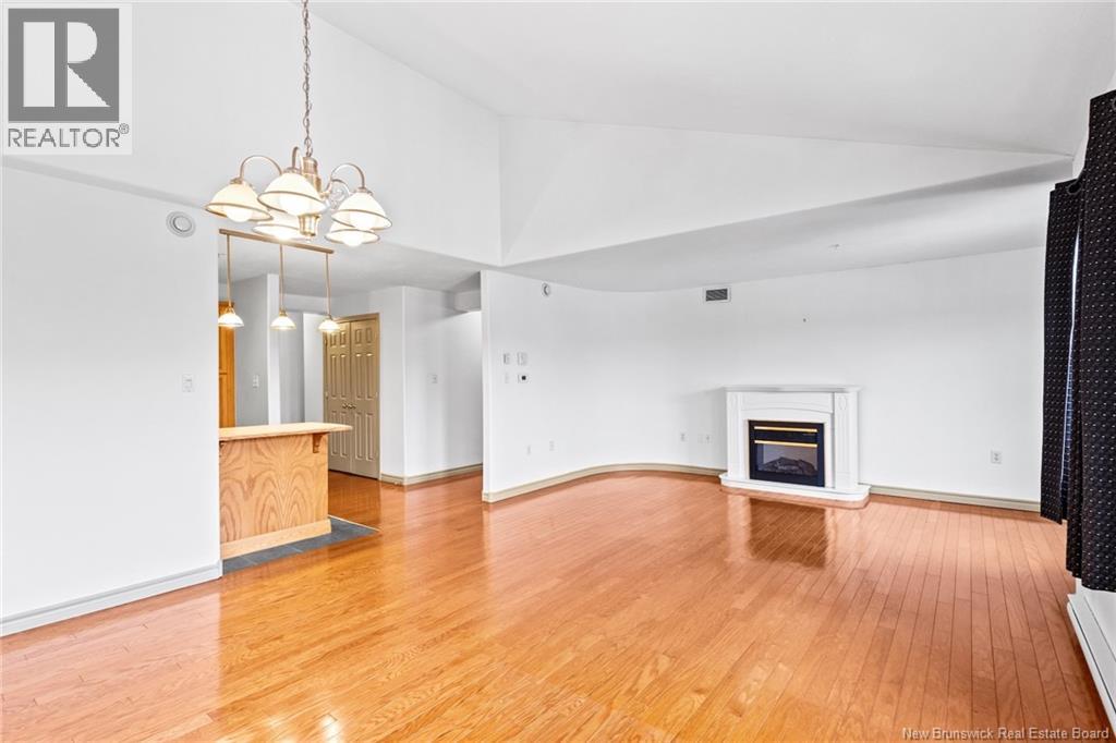 1 Golf Greens Lane Unit# 409, Fredericton, New Brunswick  E3B 9T9 - Photo 18 - NB136037