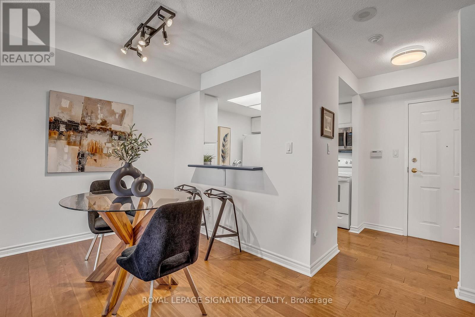 411 - 18 Concorde Place, Toronto, Ontario  M3C 3T9 - Photo 13 - C12933906