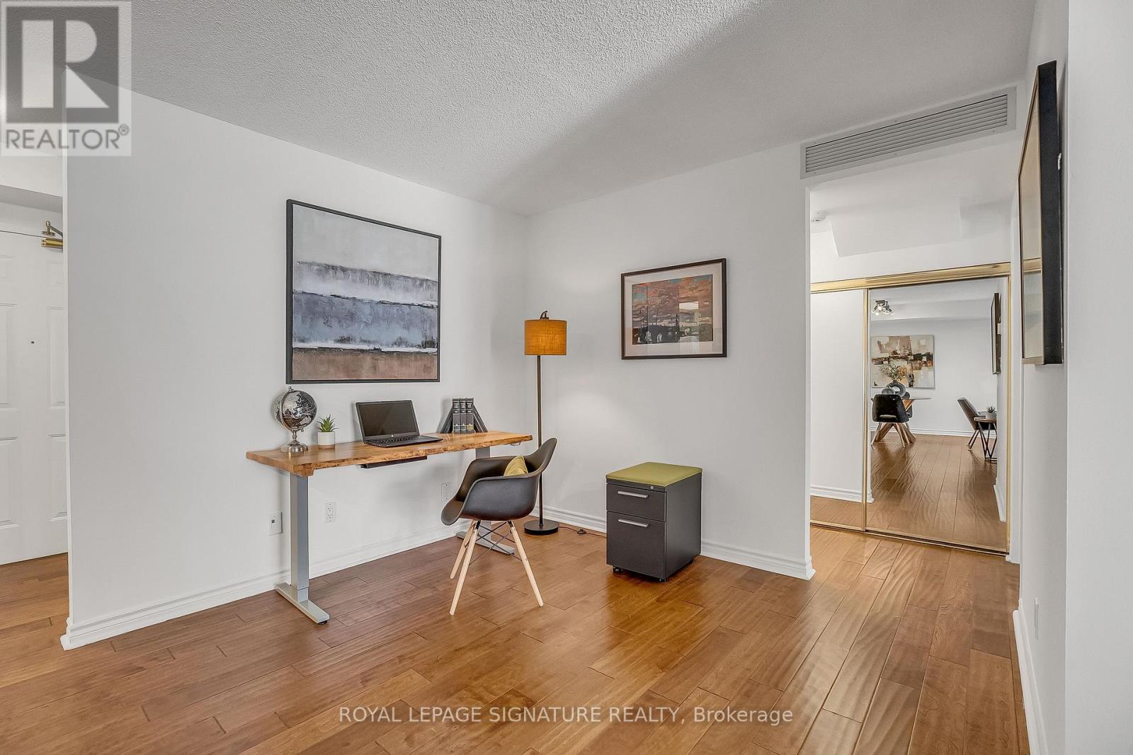 411 - 18 Concorde Place, Toronto, Ontario  M3C 3T9 - Photo 16 - C12933906